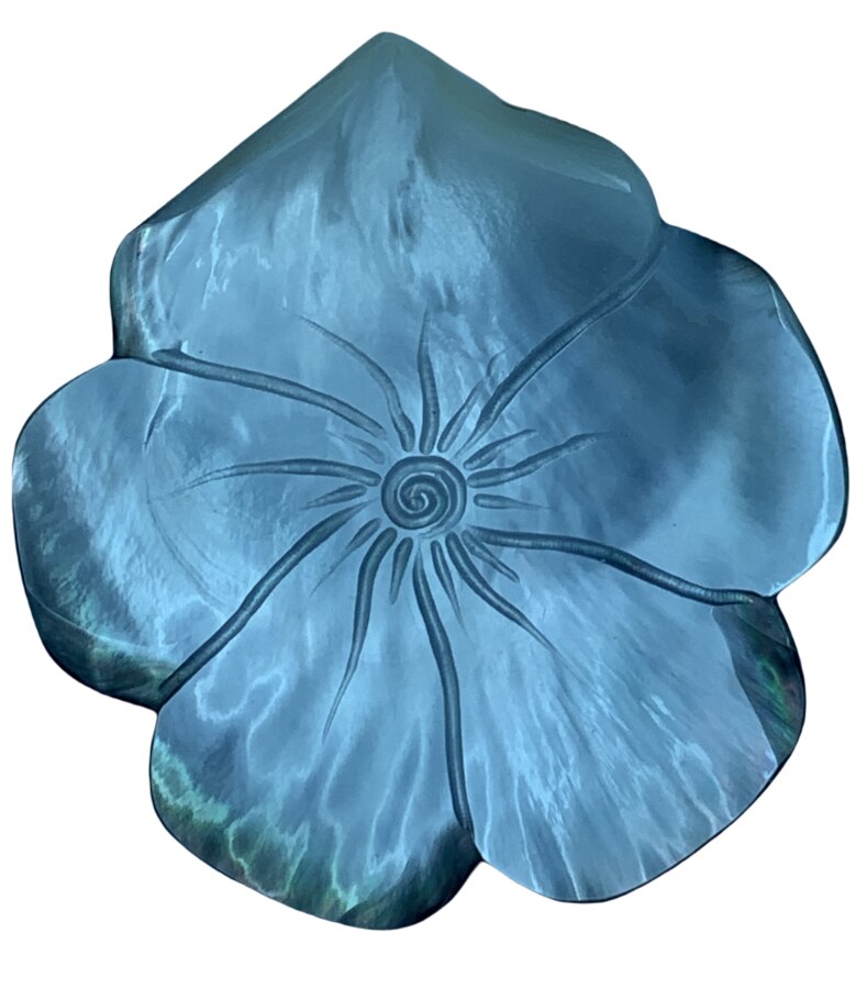 Cup engraved in Mother of pearl - Flower